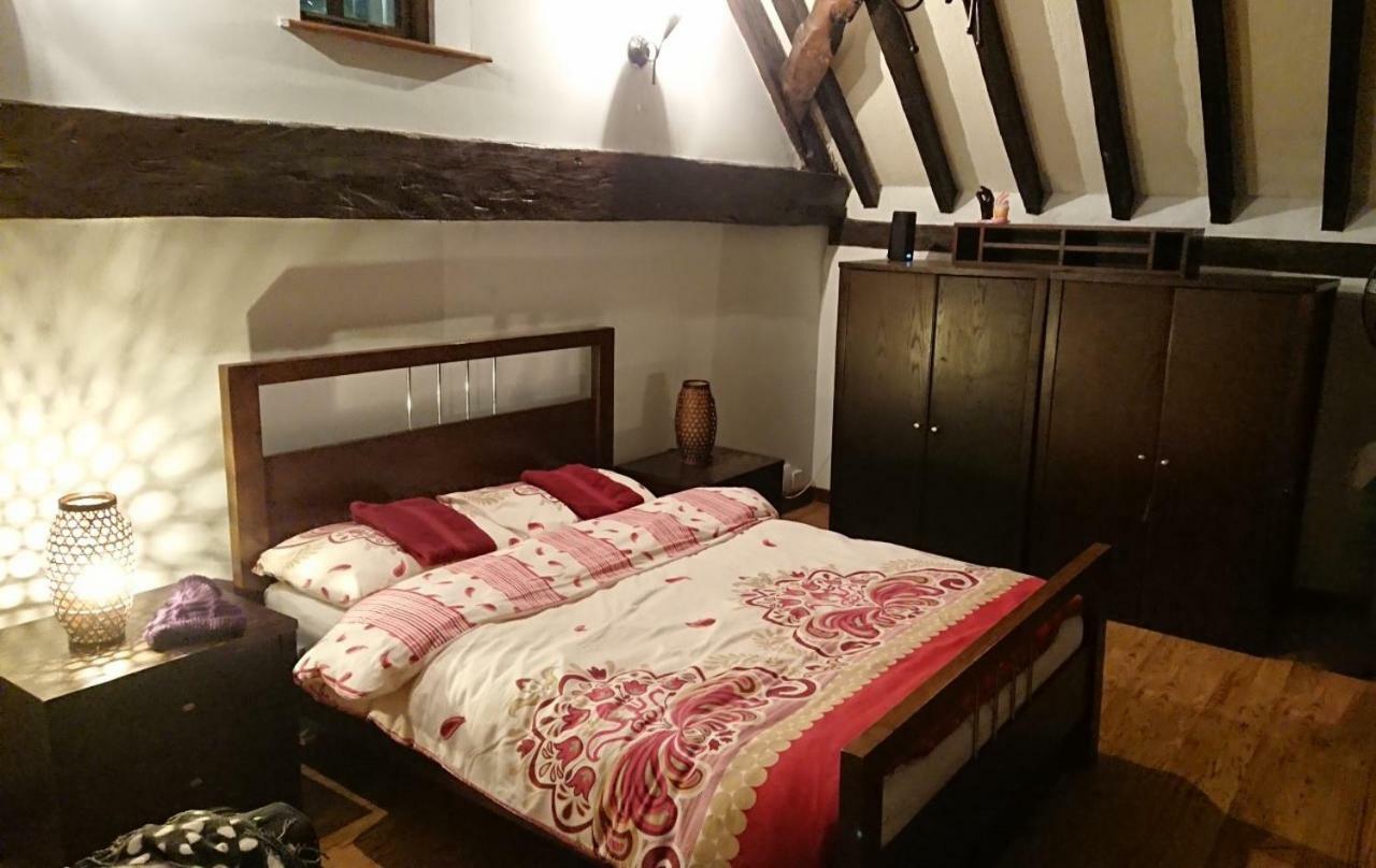 Master Room Near Heathrow London Bagian luar foto